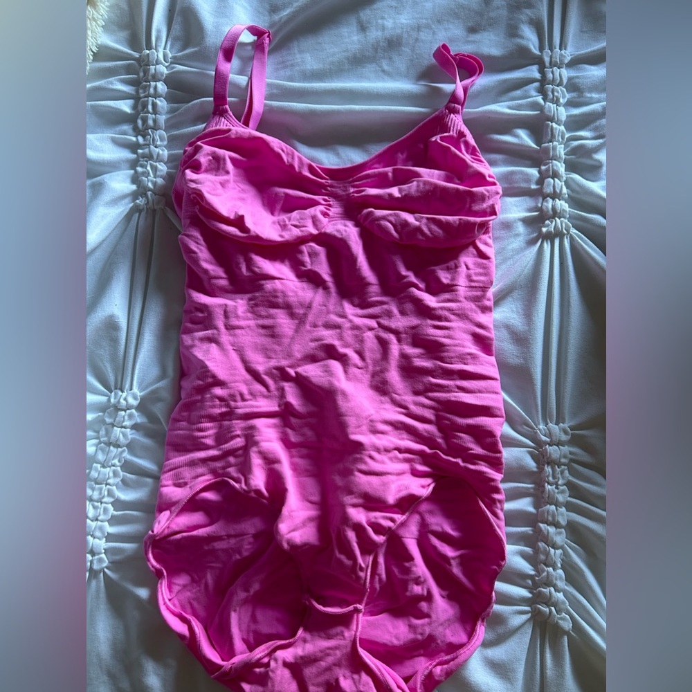 NWOT Skims Shape Wear Bodysuit Pink Size 4XL/5XL Seamless Sculpt Brief Bodysuit